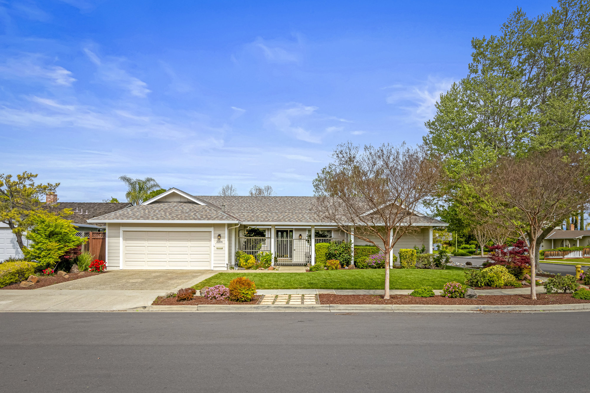 2356 Walden Sq San Jose, CA 95124  Listed By Sandy Sicsko and Joe Borromeo Real Estate Team