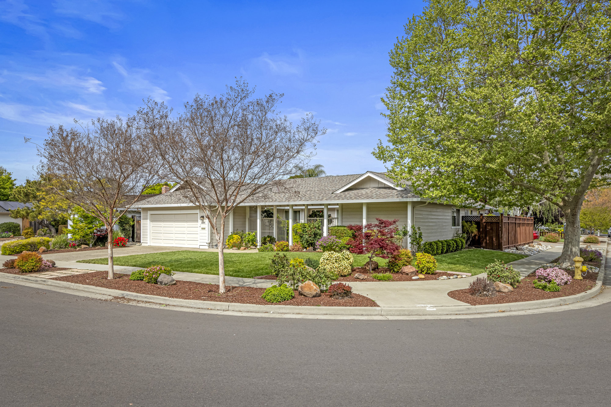 2356 Walden Sq San Jose, CA 95124  Listed By Sandy Sicsko and Joe Borromeo Real Estate Team