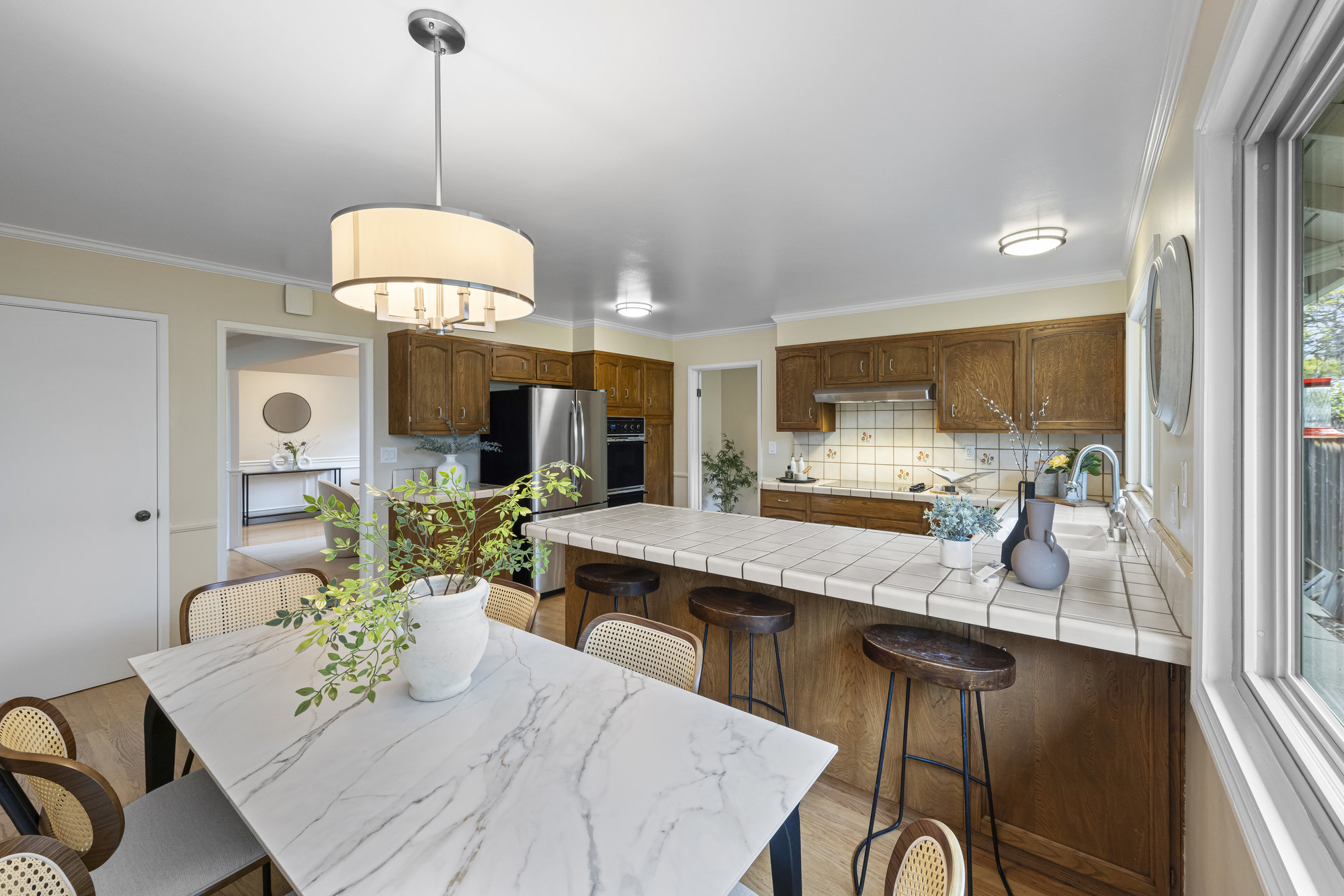 2356 Walden Sq San Jose, CA 95124  Listed By Sandy Sicsko and Joe Borromeo Real Estate Team