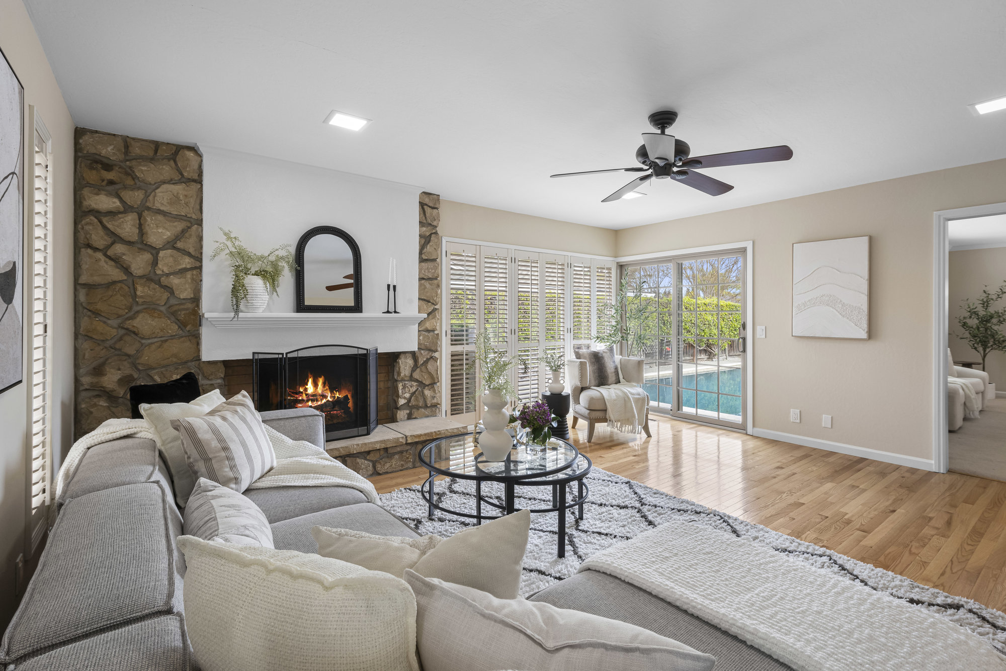 2356 Walden Sq San Jose, CA 95124  Listed By Sandy Sicsko and Joe Borromeo Real Estate Team