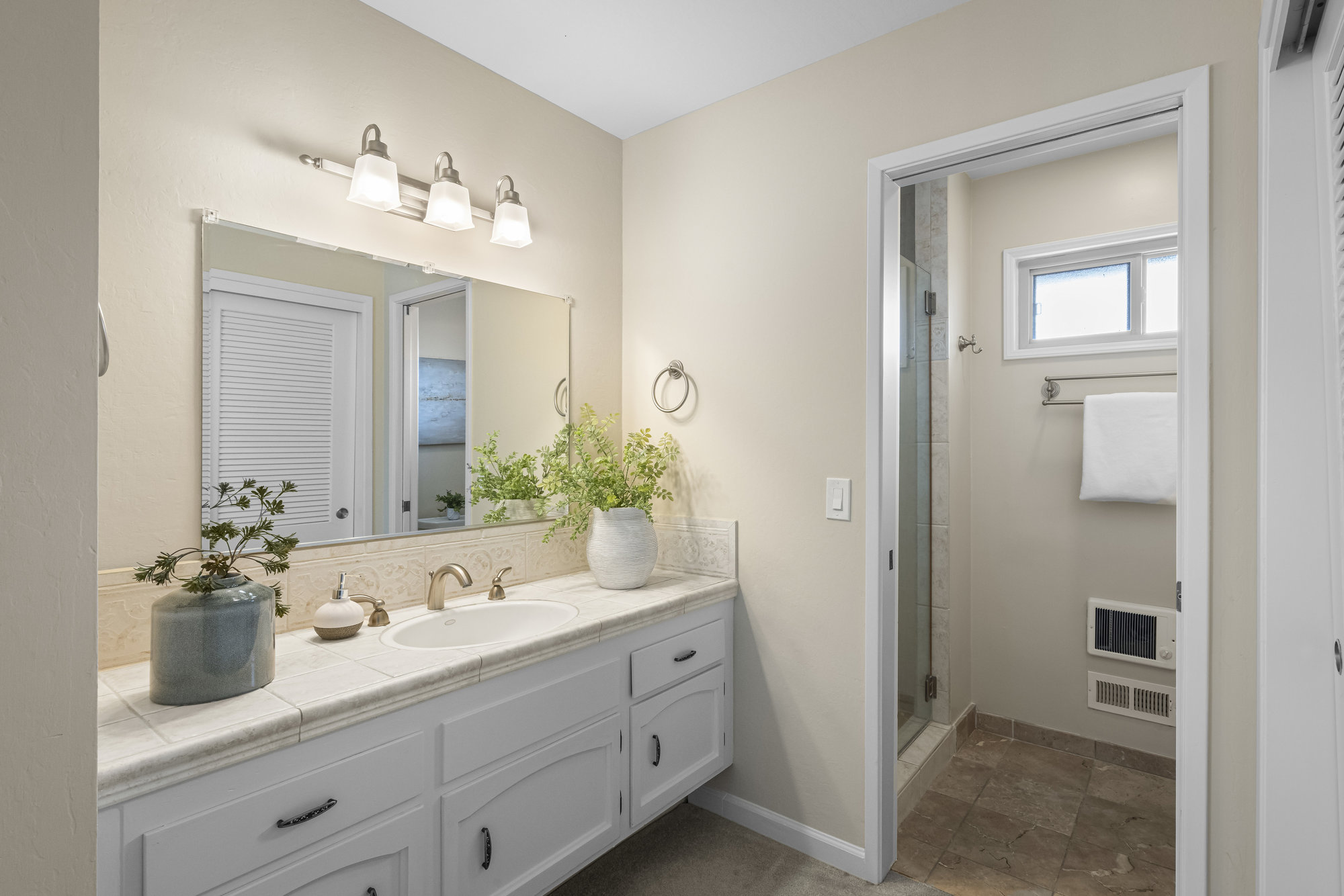 2356 Walden Sq San Jose, CA 95124 Listed By Sandy Sicsko and Joe Borromeo Real Estate Team